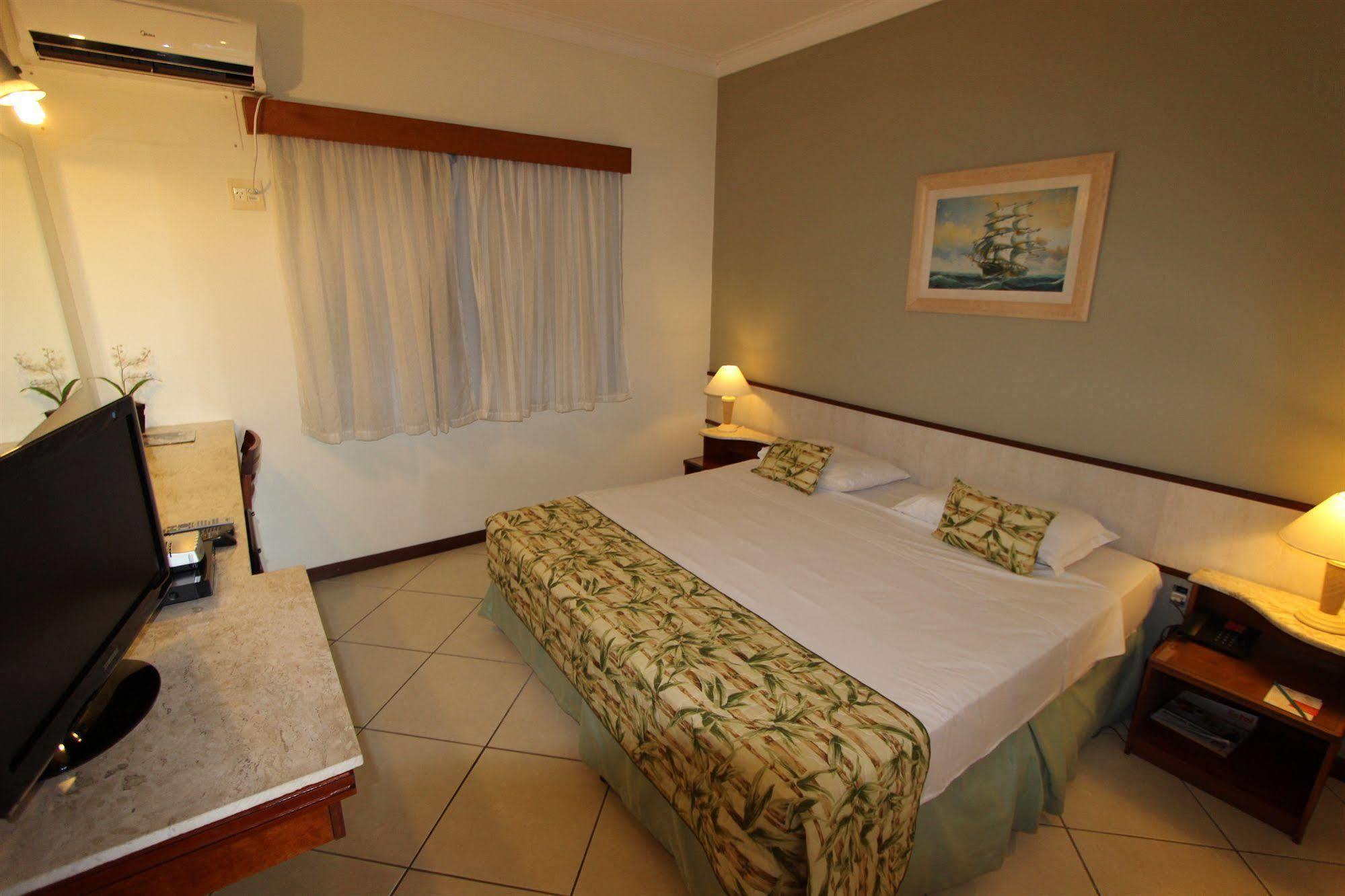 Hotel Ilhas Do Caribe - Na Melhor Regiao Da Praia Da Enseada กัวรูจา ภายนอก รูปภาพ
